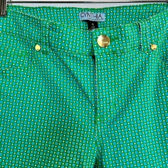 Cynthia Rowley Printed Green / White Stretch Capris with Gold Hardware Size 4 - Picture 7 of 9